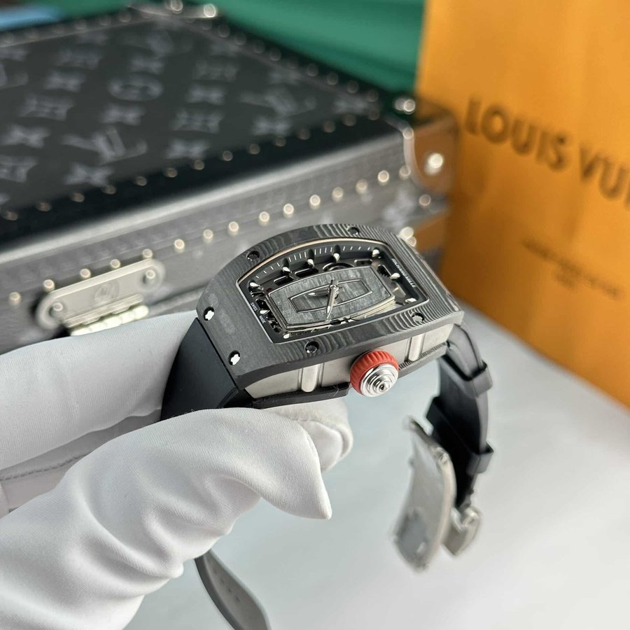 High-quality Replica Richard Mille RM 07-01 Black Carbon Black Rubber 45.32 X 32.3mm — image 4