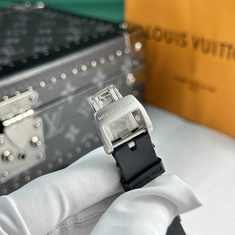 High-quality Replica Richard Mille RM 07-01 Black Carbon Black Rubber 45.32 X 32.3mm — image 8
