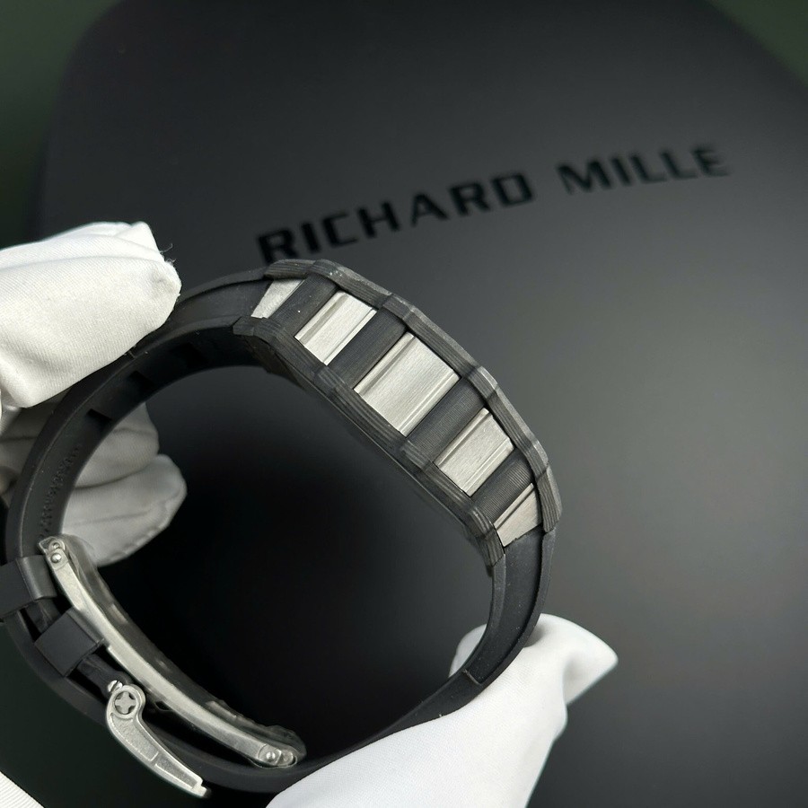Inexpensive Replica Richard Mille RM 21-01 Tourbillon Aerodyne Titanium & Carbon TPT RMF 42.68mm X 50.12mm — image 6