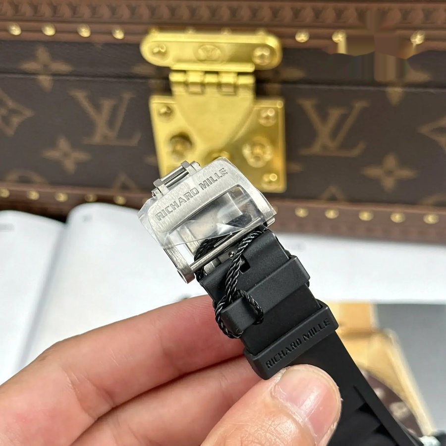 Luxurious Imitation Richard Mille RM 35-01 Rafael Nadal Carbon TPT ZF V3 49.94mm X 44.5mm — image 12