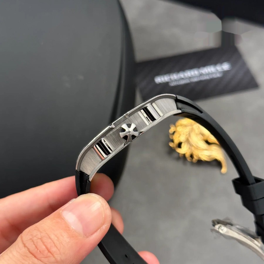 Perfect Fake Richard Mille RM 67-01 Titanium Extra-Flat Rubber Band 38.7mm X 47.5mm — image 10