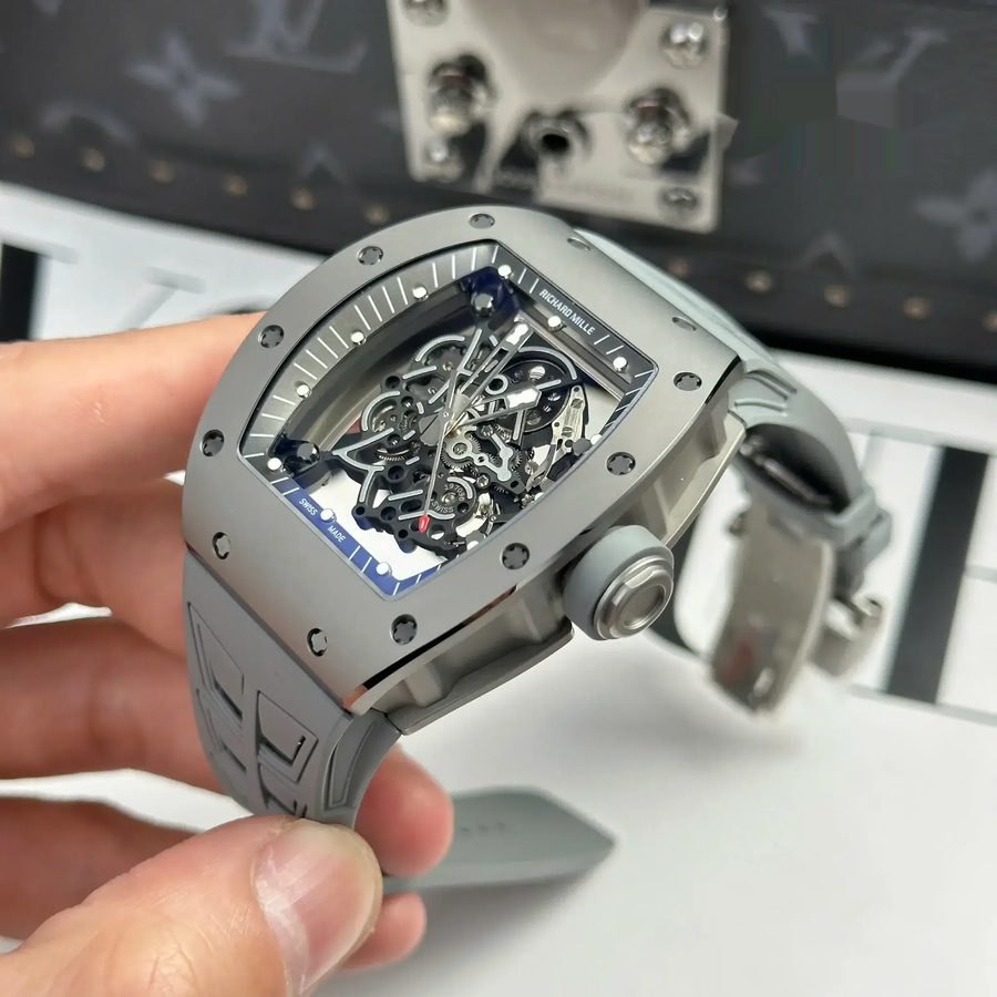 Understated Richard Mille RM 055 Bubba Watson Titanium & Ceramic Grey ZF 42.7mm — image 3