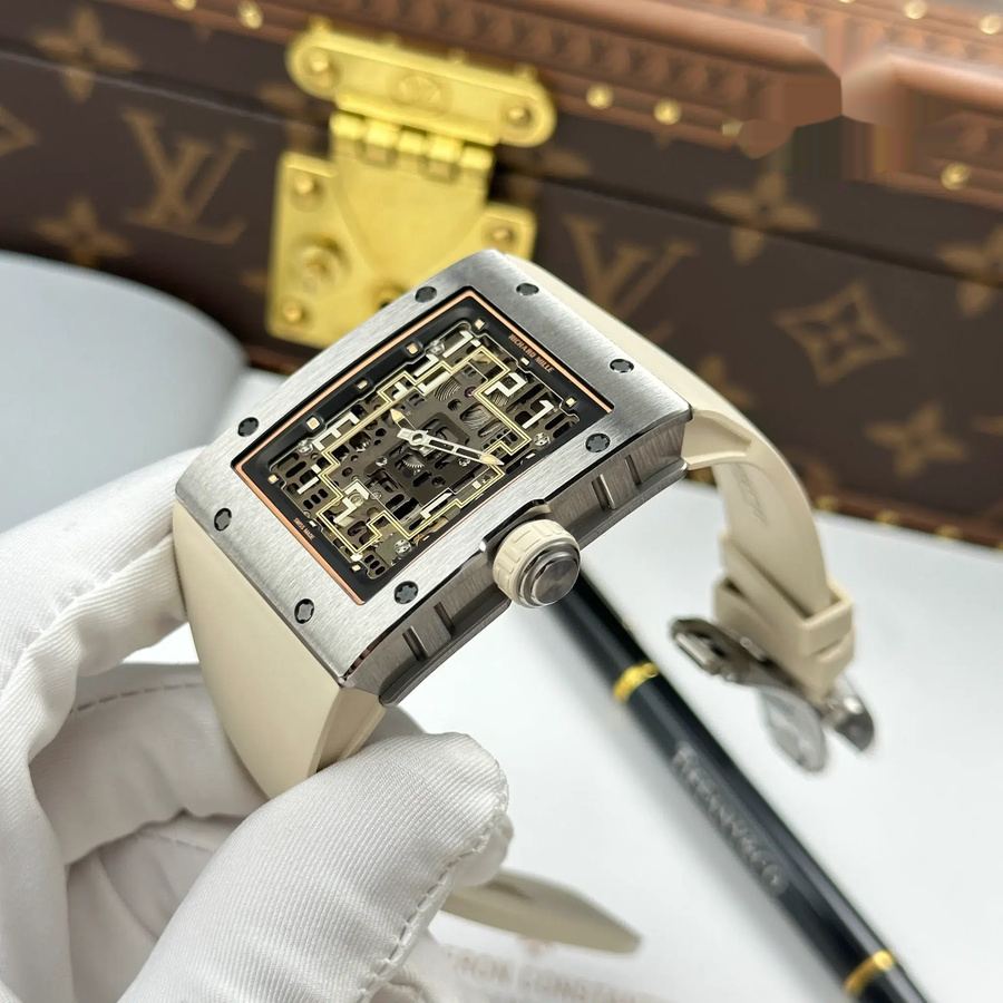 Valuable Fake Richard Mille RM 16-02 Titanium Extra-Flat White Rubber Band 36 X 45mm — image 3
