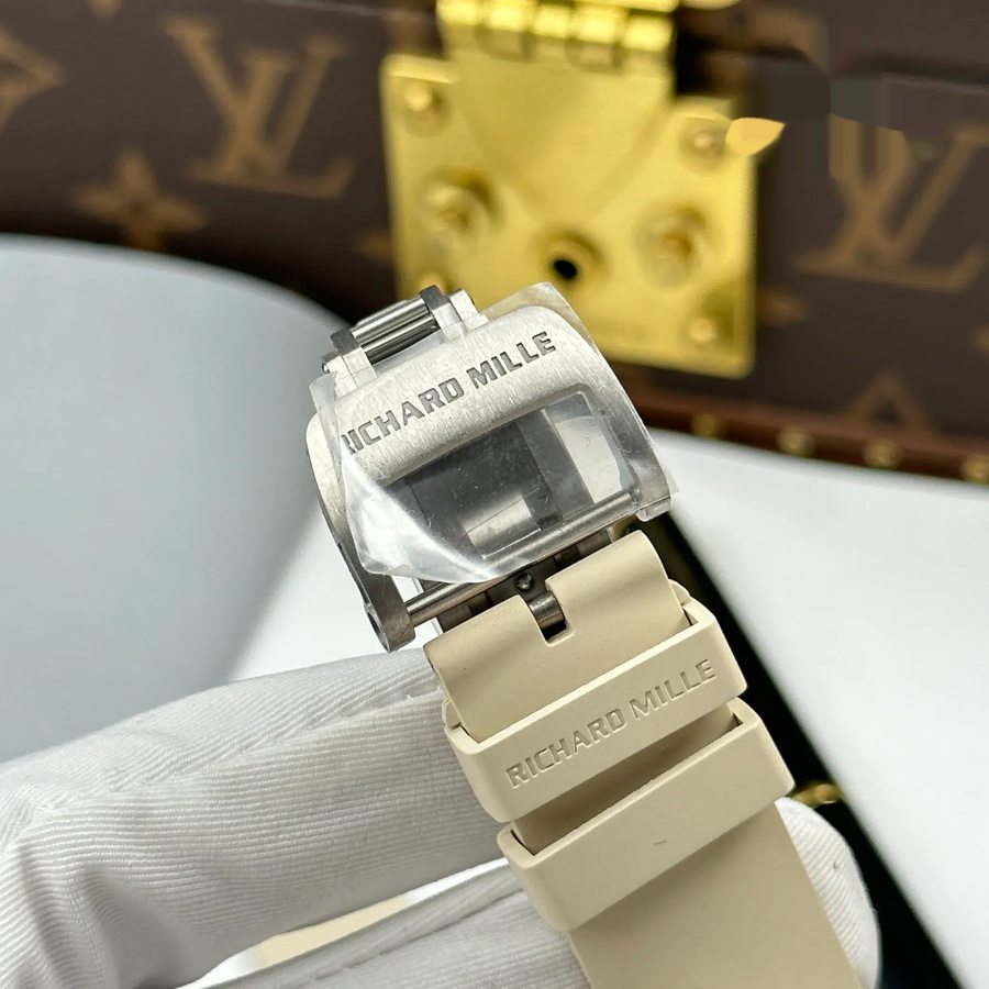 Valuable Fake Richard Mille RM 16-02 Titanium Extra-Flat White Rubber Band 36 X 45mm — image 12