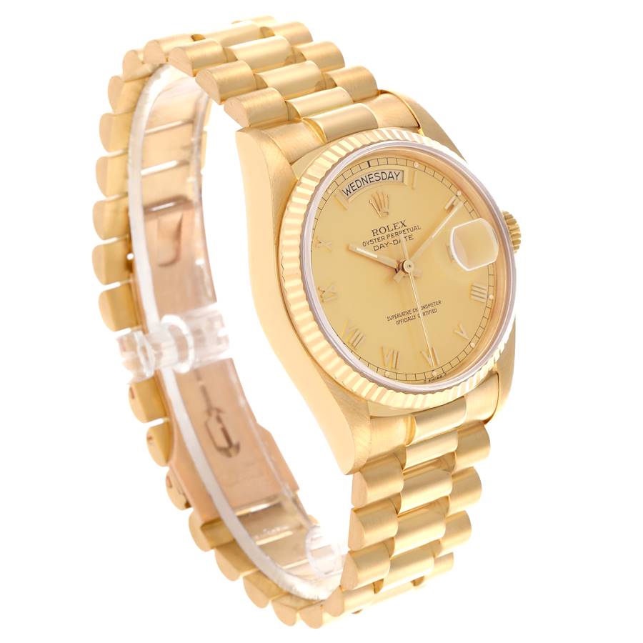 Winsome Rolex President Day-Date Yellow Gold Champagne Dial Mens Watch 18038 — image 3