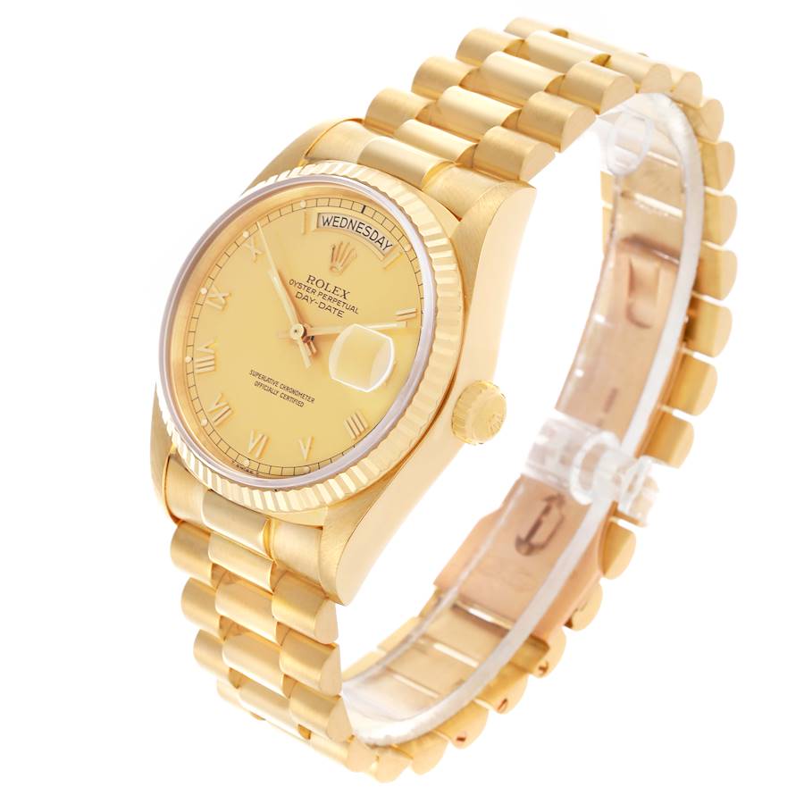 Winsome Rolex President Day-Date Yellow Gold Champagne Dial Mens Watch 18038 — image 4